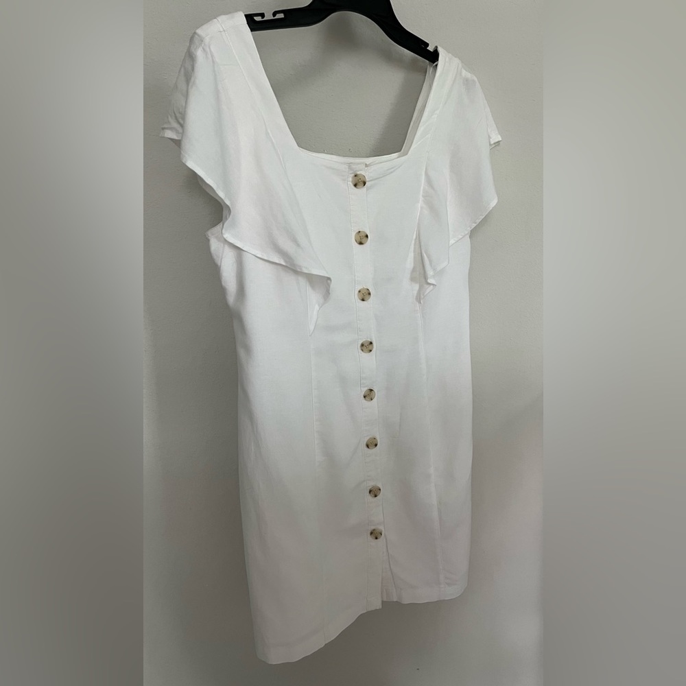 A.N.A Woman’s Dress Button Down Size Medium White